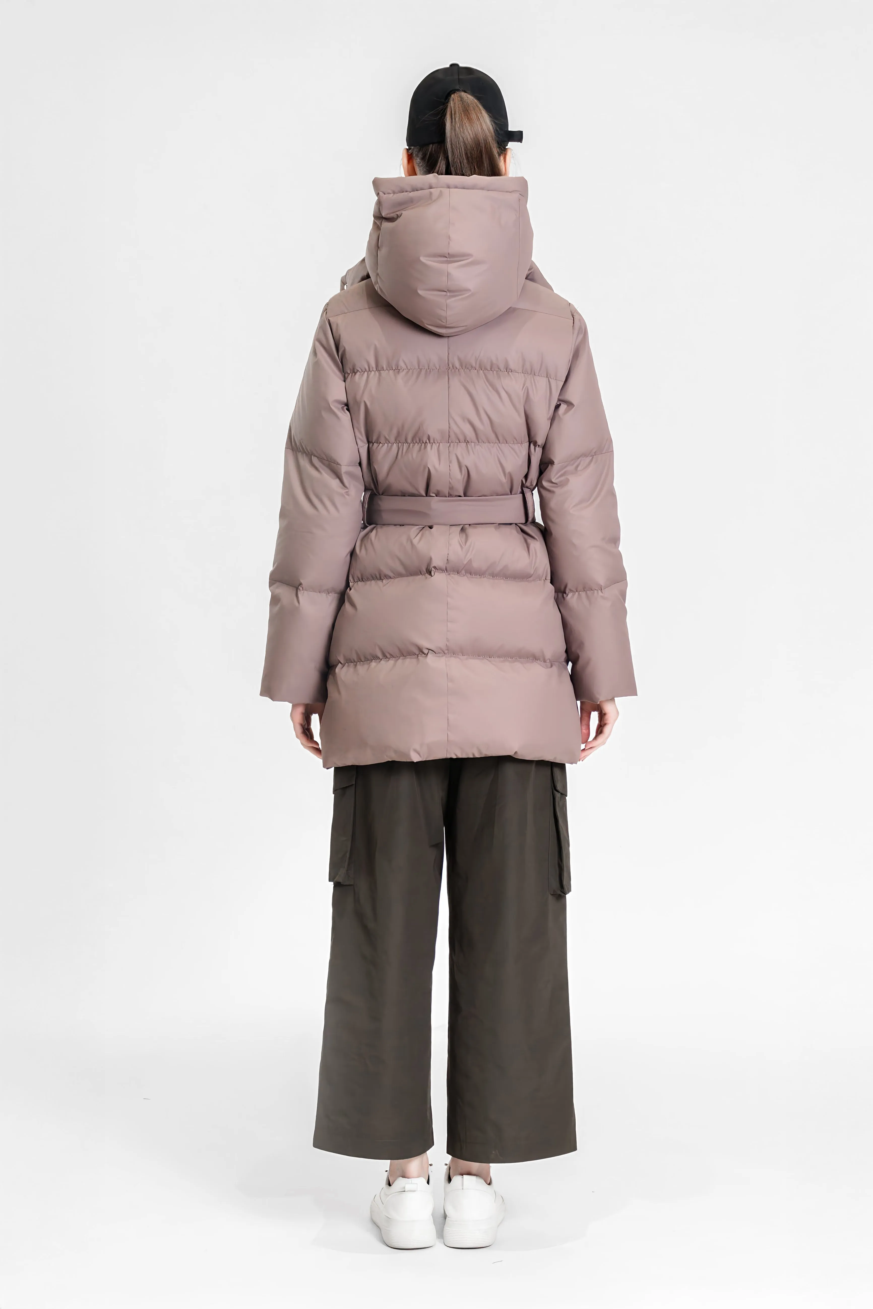 CHESTNUT BROWN MID-LENGTH DOWN COAT