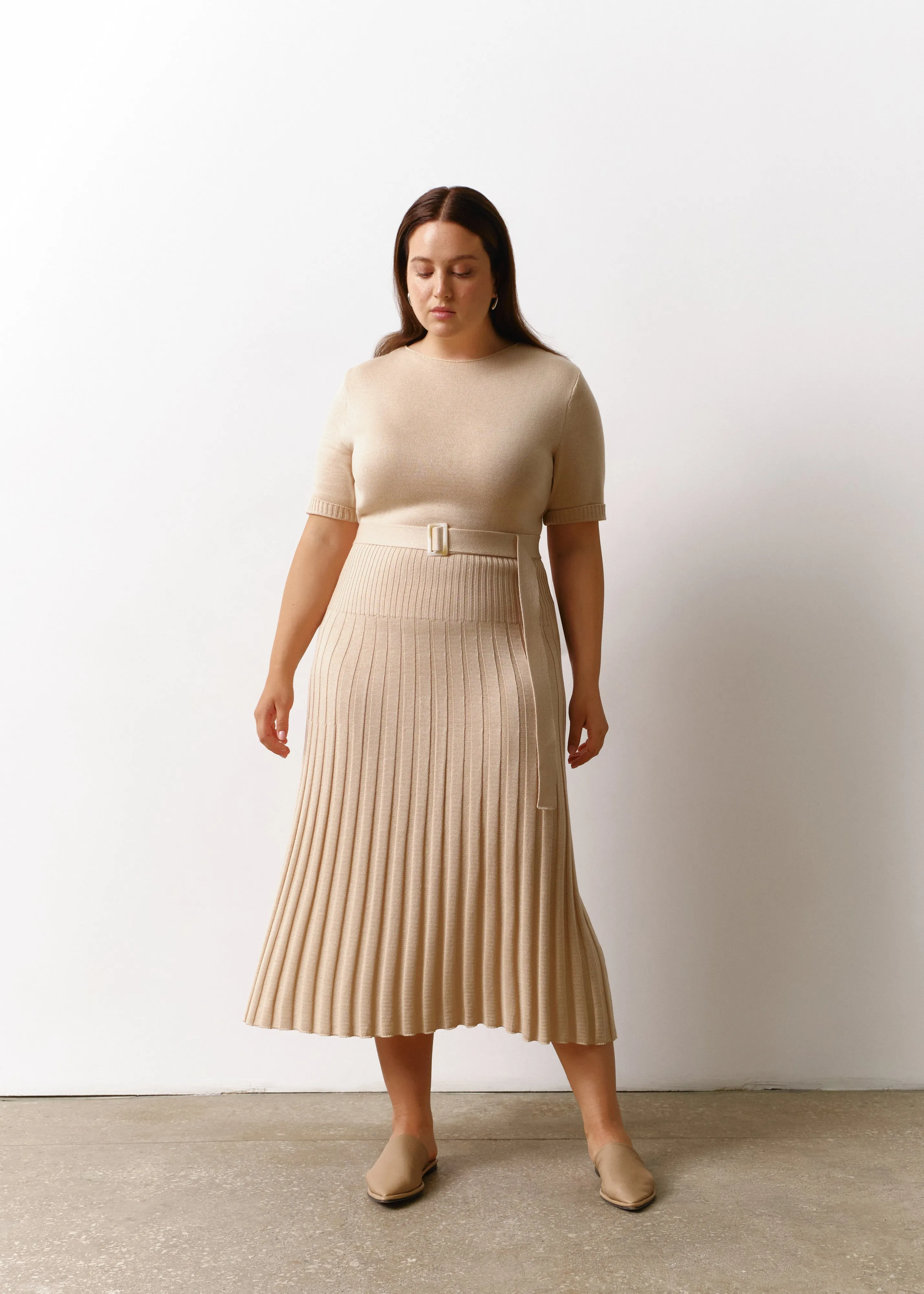 Knitted Round Neck Pleated Skirt Midi Dress