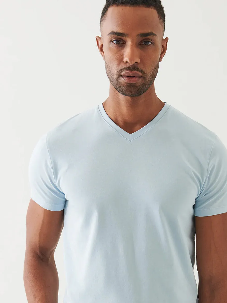 Patrick Assaraf Pima Cotton Stretch V-Neck T-Shirt in Baby Blue