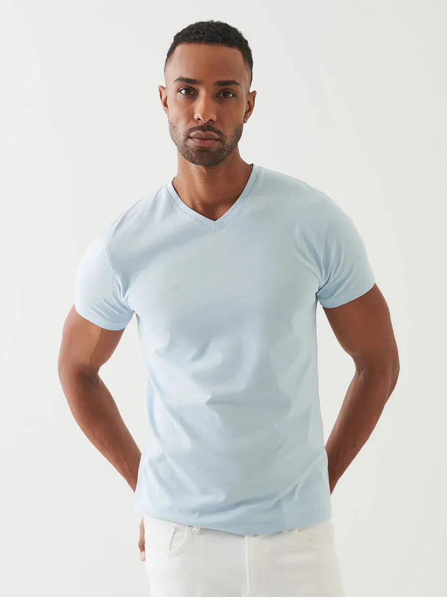 Patrick Assaraf Pima Cotton Stretch V-Neck T-Shirt in Baby Blue