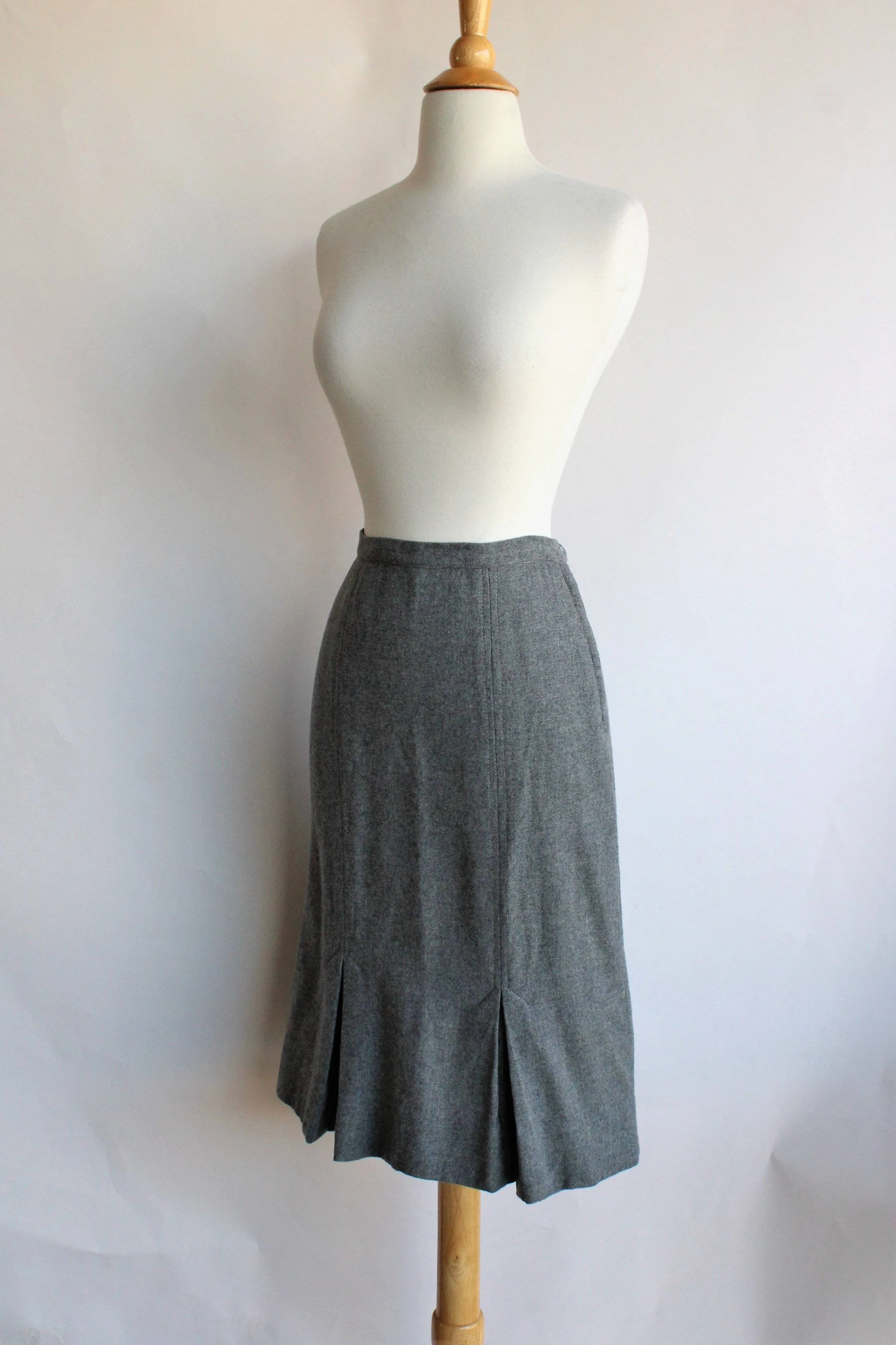 Vintage 1950s Grey Wool Skirt by Century of Boston