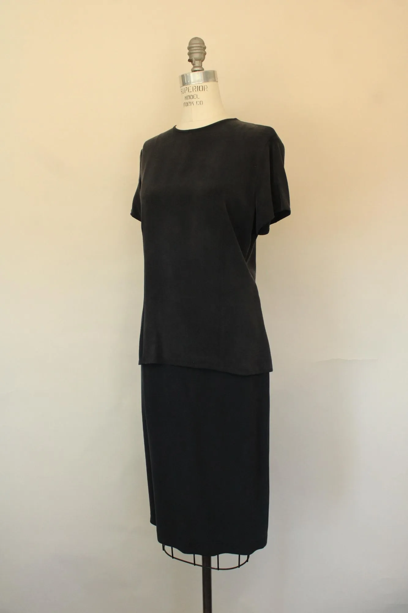 Vintage 1990s 2000 Chaus Navy Blue Silk Skirt and Blouse