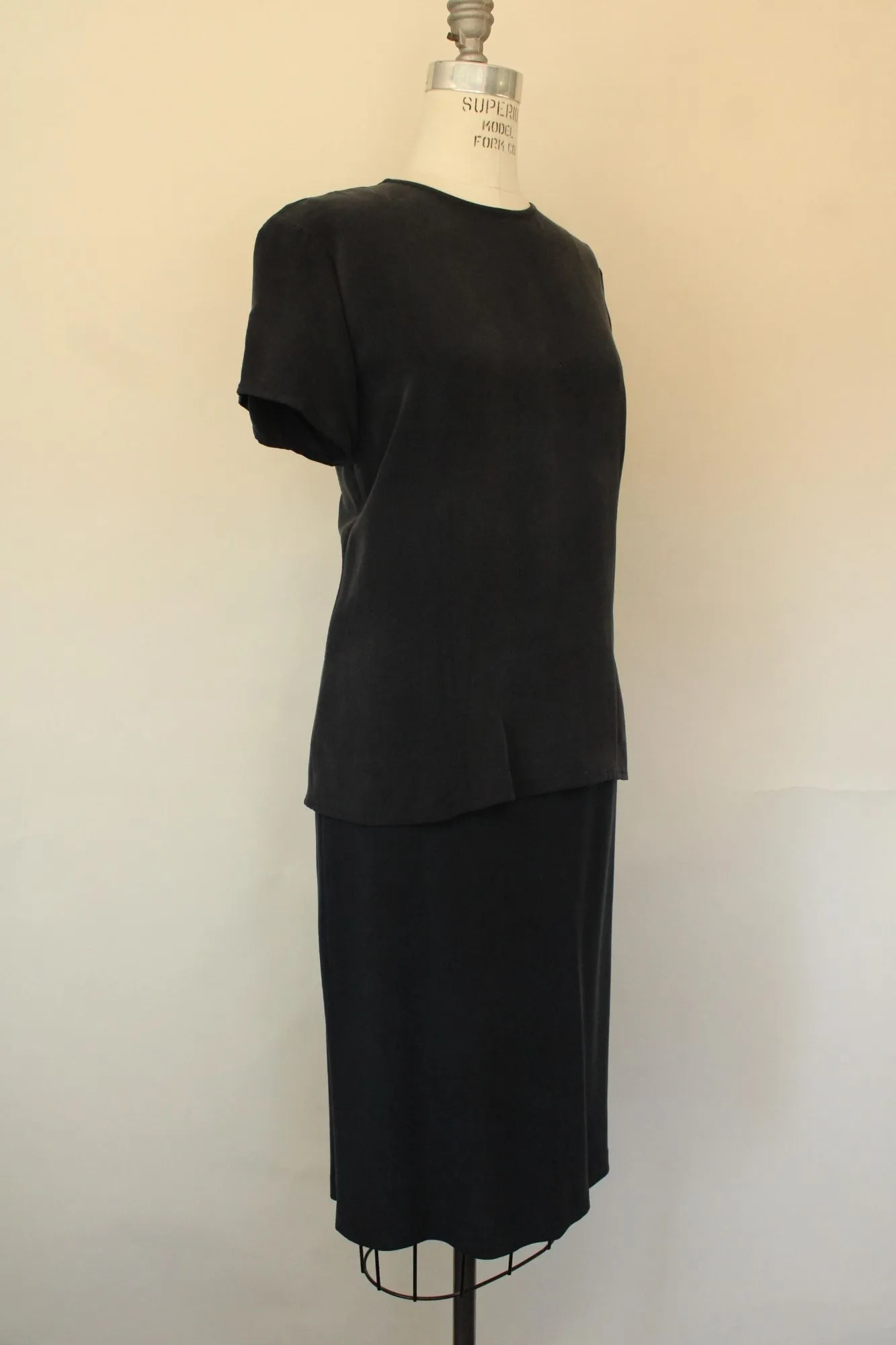 Vintage 1990s 2000 Chaus Navy Blue Silk Skirt and Blouse