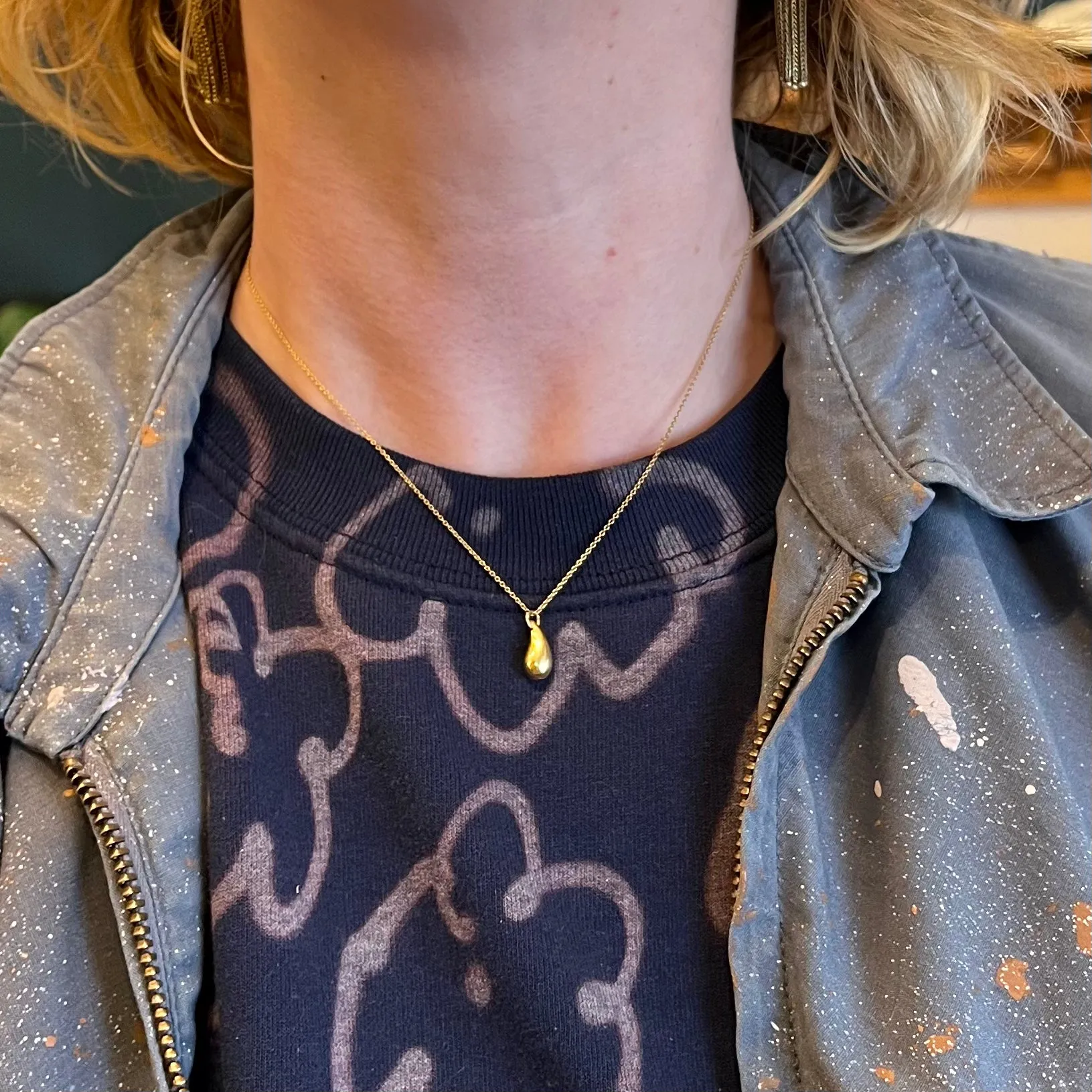Vintage Tiffany & Co Elsa Peretti 18k Gold Teardrop Pendant and Chain Necklace
