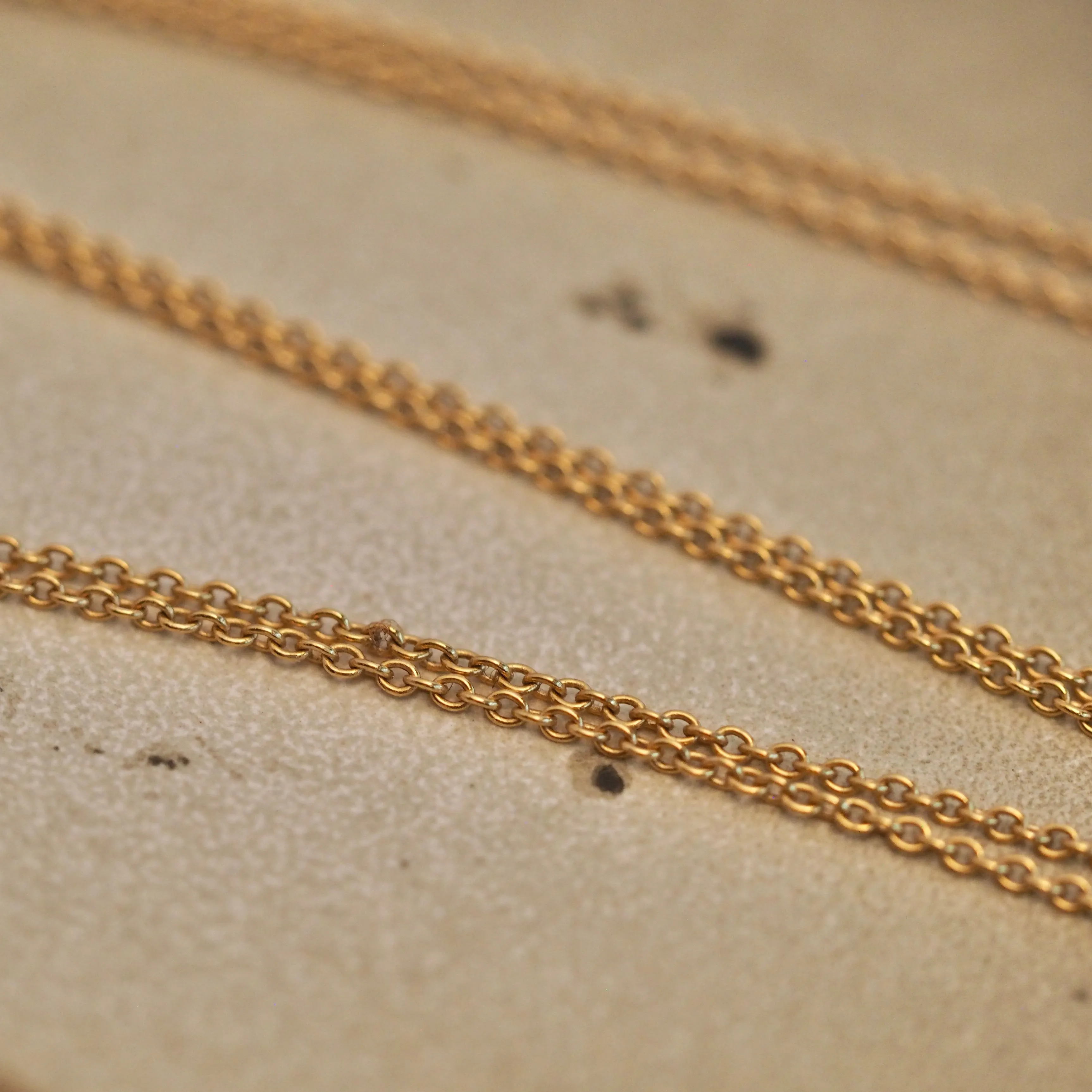 Vintage Tiffany & Co Elsa Peretti 18k Gold Teardrop Pendant and Chain Necklace
